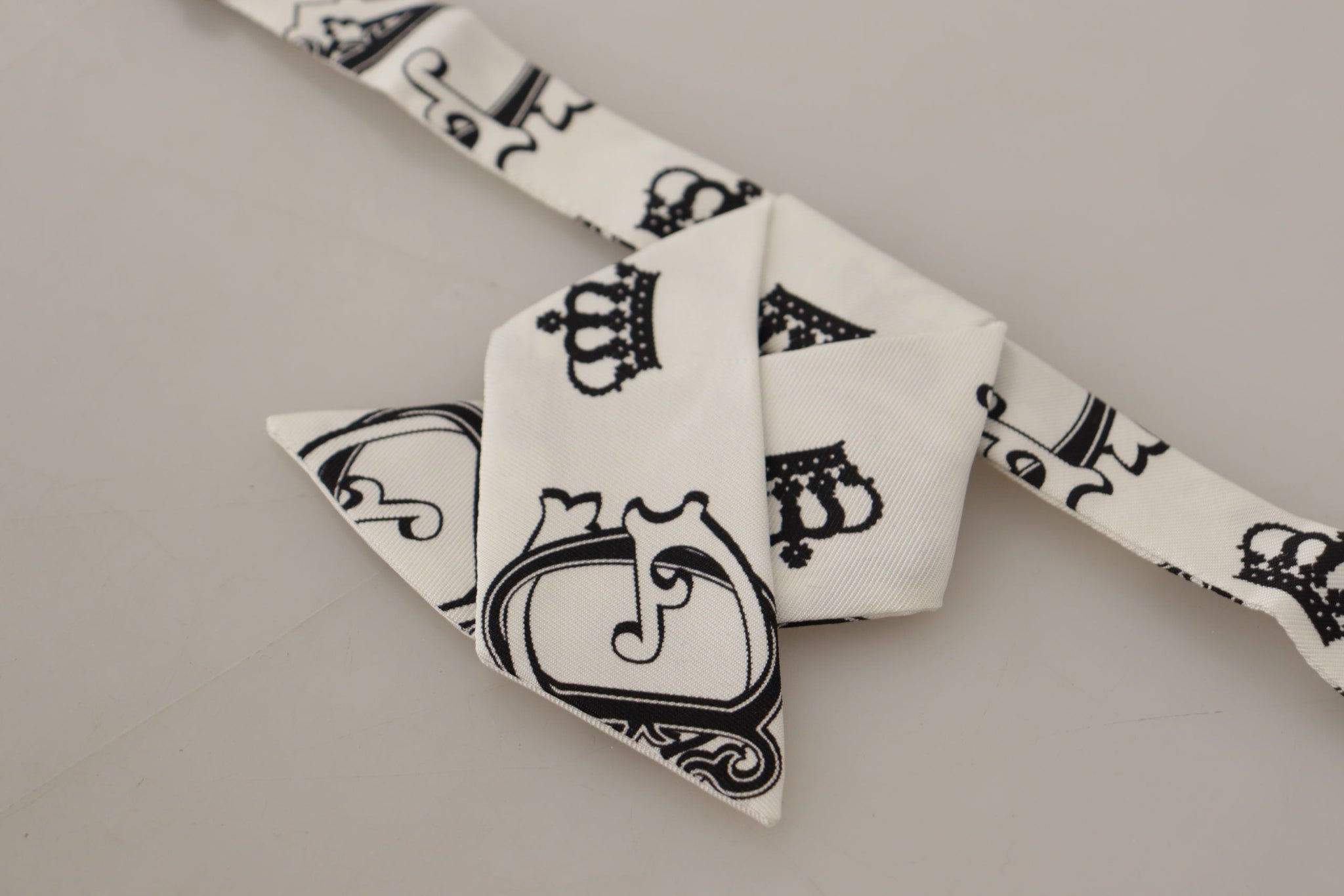 White Crown Pattern Adjustable Neck Papillon Bow Tie