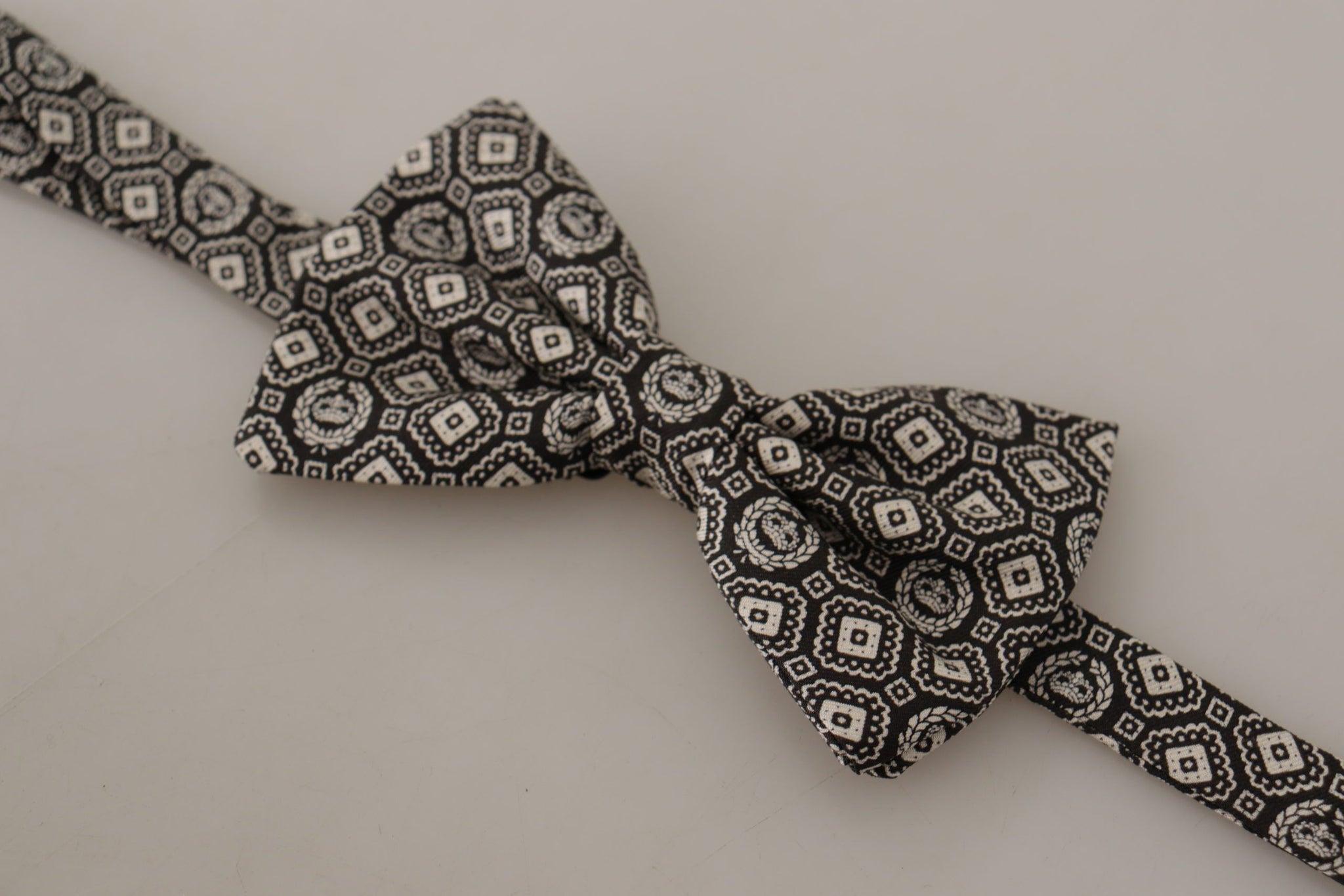 Black Fantasy Pattern Adjustable Neck Papillon Bow Tie